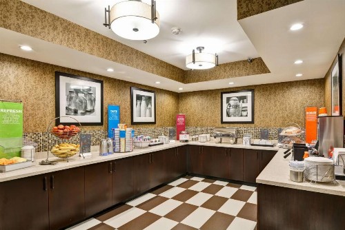 Hampton Inn Hendersonville - image 21