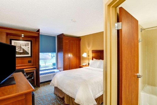 Hampton Inn Hendersonville - image 43