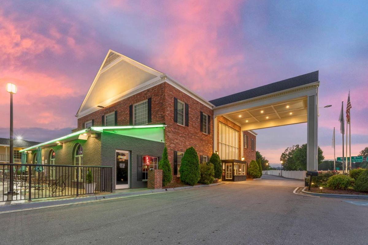 Best Western Hendersonville Inn - main image