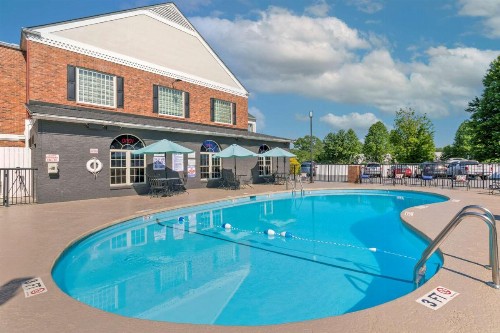 Best Western Hendersonville Inn - image 16