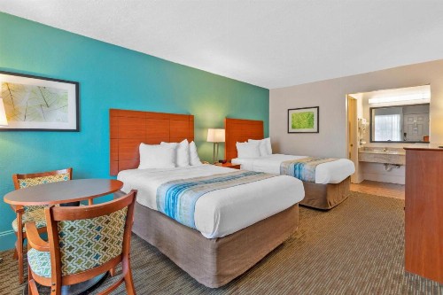 Best Western Hendersonville Inn - image 23