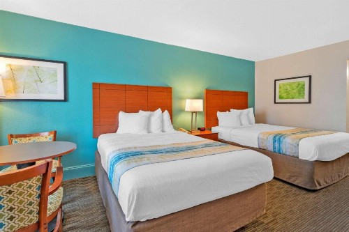 Best Western Hendersonville Inn - image 24