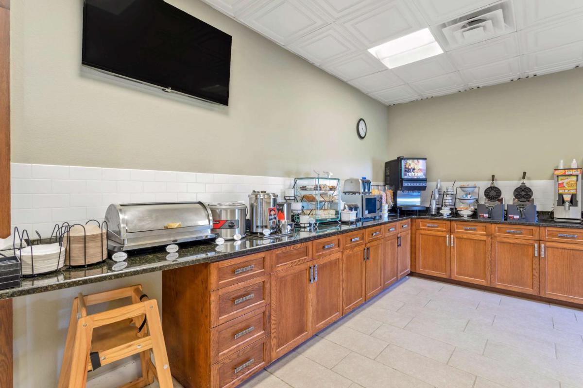 Best Western Hendersonville Inn - image 7