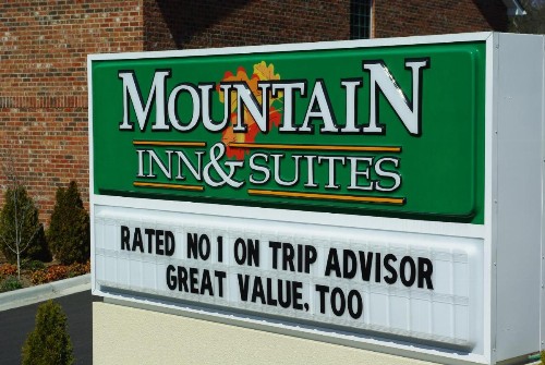 Mountain Inn & Suites Airport - Hendersonville - image 10