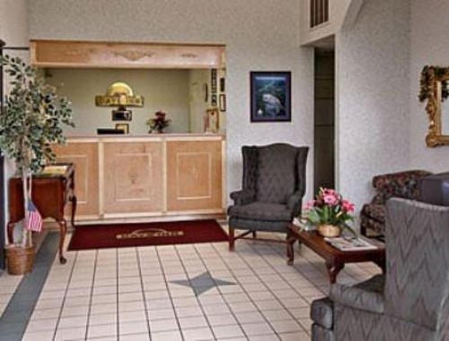 Days Inn by Wyndham Hendersonville - image 15