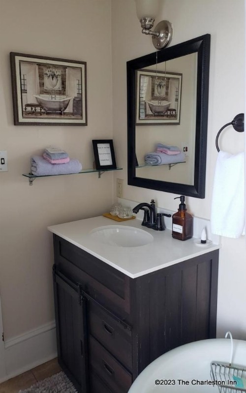 The Charleston Inn - image 12