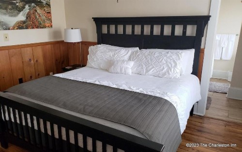 The Charleston Inn - image 14