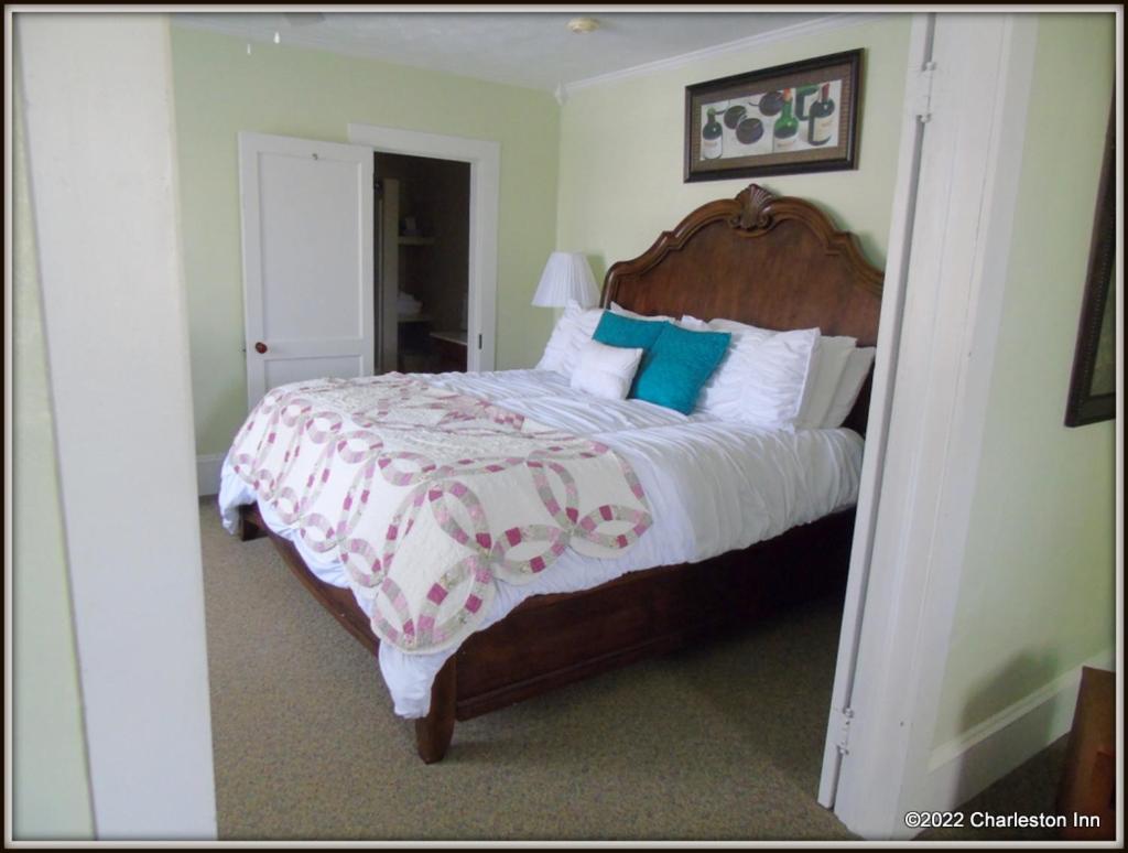 The Charleston Inn - image 6