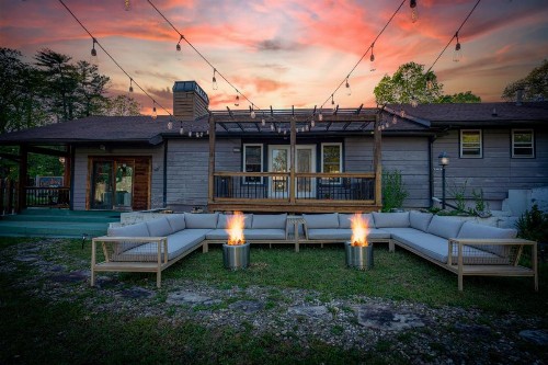 CedarWood Inn - image 13