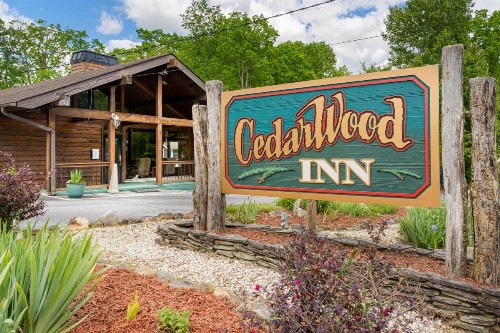CedarWood Inn - image 14