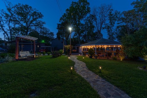 CedarWood Inn - image 18