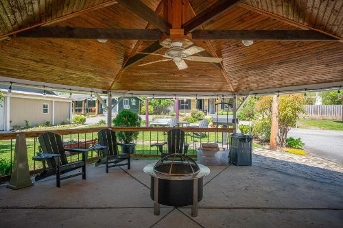 CedarWood Inn - image 27