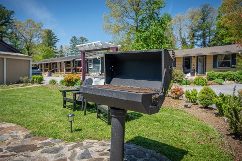 CedarWood Inn - image 28