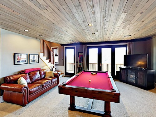 Mountaintop Home Home - image 6