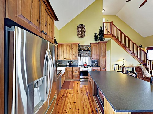 Mountaintop Home Home - image 9