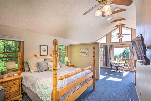 Cantrell Cottage Cozy Getaway with Smoky Mtn Views - image 11