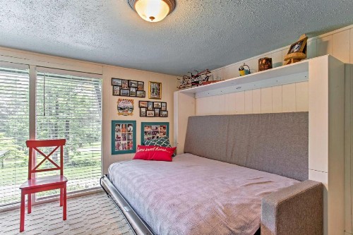 Hendersonville Golf Cabin with Wraparound Deck!