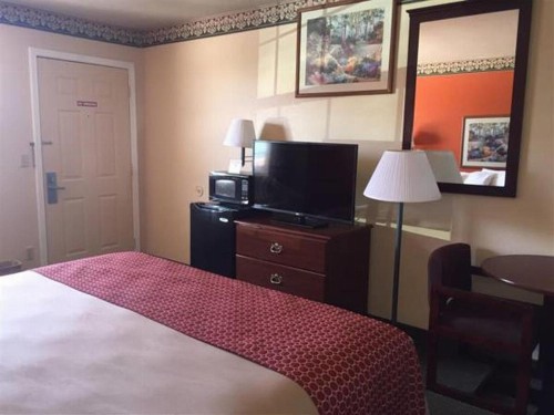 Green Country Inn - image 3