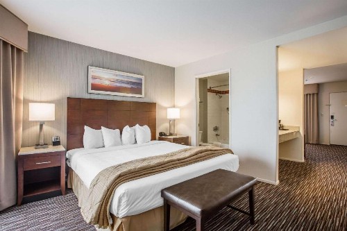 Quality Inn & Suites Hermosa Beach - image 13