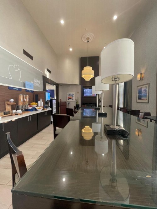 Holiday Inn Express Hotel & Suites Hermosa Beach an IHG Hotel - image 47