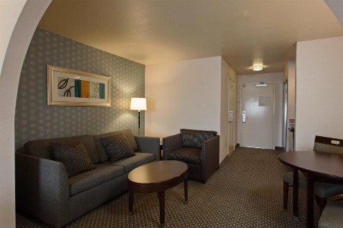 Holiday Inn Express Hotel & Suites Hermosa Beach an IHG Hotel - image 5
