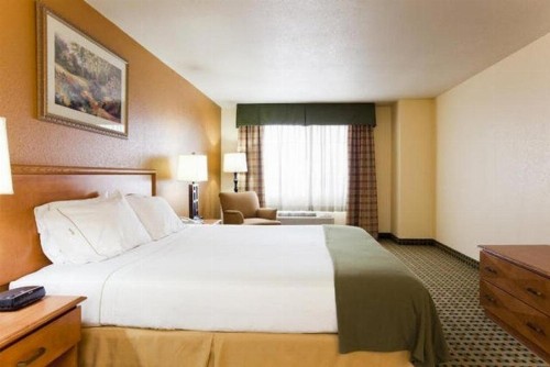 Holiday Inn Express Hotel & Suites Hesperia an IHG Hotel - image 3