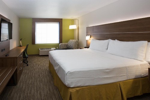 Holiday Inn Express Hotel & Suites Hesperia an IHG Hotel - image 9