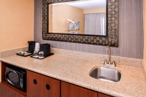 Courtyard by Marriott Victorville Hesperia - image 26