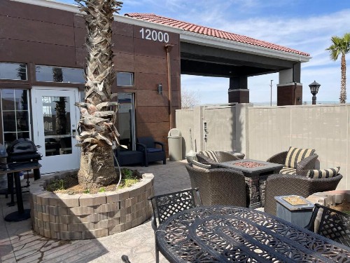 La Quinta by Wyndham Hesperia Victorville - image 14