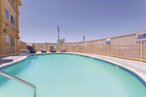 La Quinta by Wyndham Hesperia Victorville - image 23