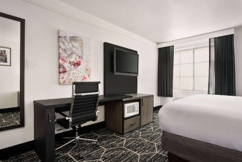 La Quinta by Wyndham Hesperia Victorville - image 4