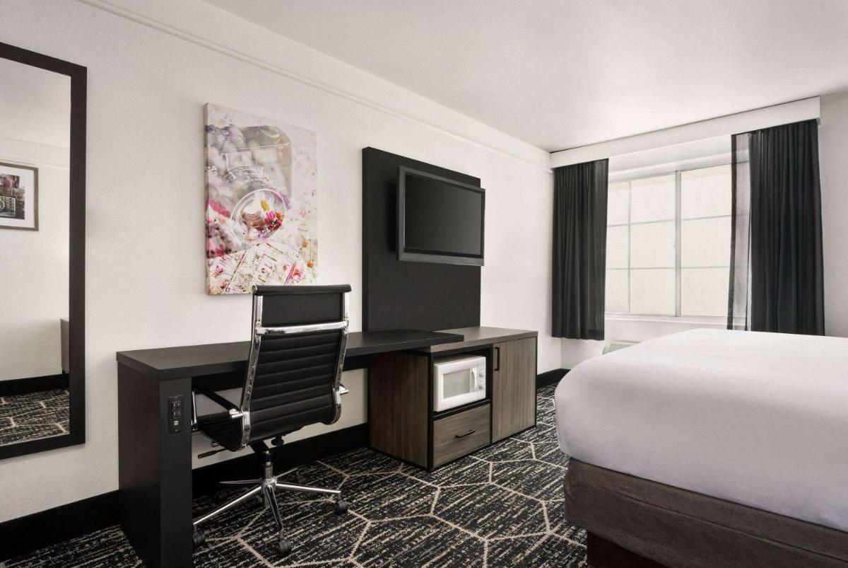 La Quinta by Wyndham Hesperia Victorville - image 4