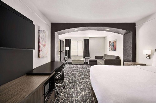 La Quinta by Wyndham Hesperia Victorville - image 45