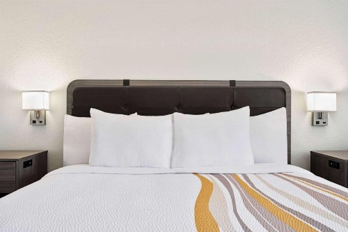 La Quinta by Wyndham Hesperia Victorville - image 9