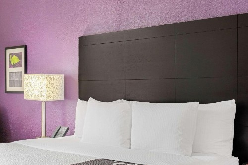 La Quinta by Wyndham Miami Lakes - image 16