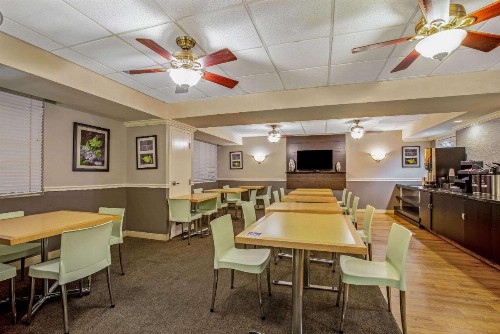 La Quinta by Wyndham Miami Lakes - image 18