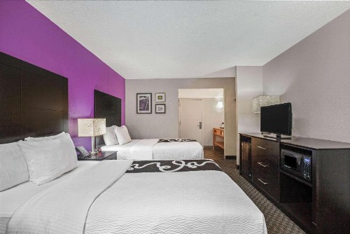La Quinta by Wyndham Miami Lakes - image 23