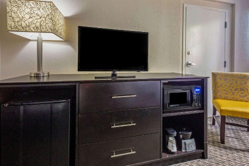La Quinta by Wyndham Miami Lakes - image 24