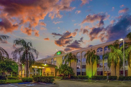 La Quinta by Wyndham Miami Lakes - image 27