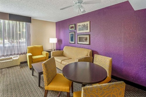 La Quinta by Wyndham Miami Lakes - image 30