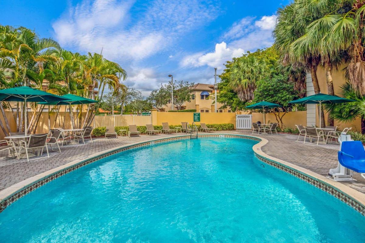 La Quinta by Wyndham Miami Lakes - image 6