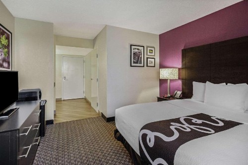 La Quinta by Wyndham Miami Lakes - image 7