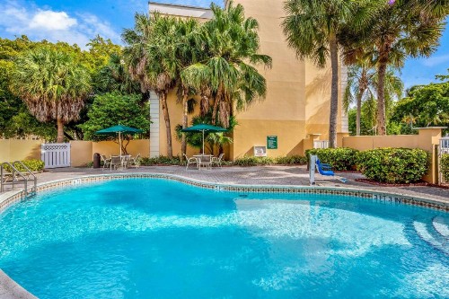 La Quinta by Wyndham Miami Lakes - image 9