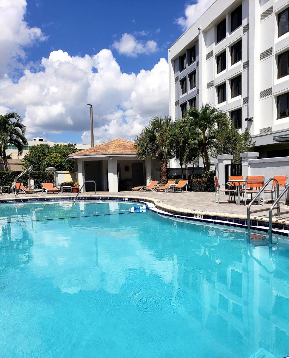 Holiday Inn Express Hotel & Suites Miami - Hialeah(Newly Renovated) an IHG Hotel - image 7