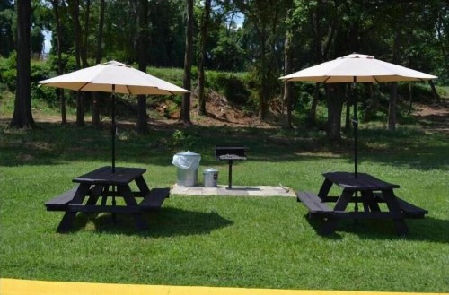 Budget Inn - image 8