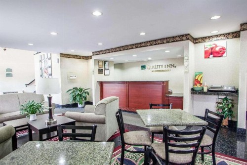 Quality Inn East Windsor - Princeton - image 2