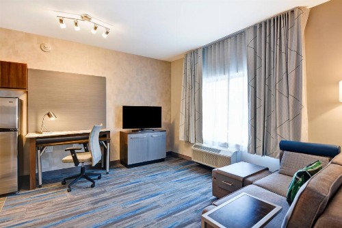 TownePlace Suites by Marriott Bridgewater Branchburg - image 5