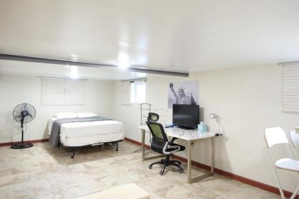 Best NYC✈︎EWR Airport Layover Studio+Free Parking