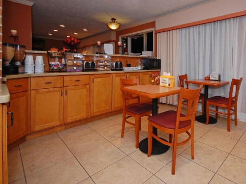 Motel 6-Hillsville VA - image 12
