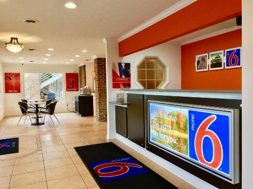 Motel 6-Hillsville VA - image 2